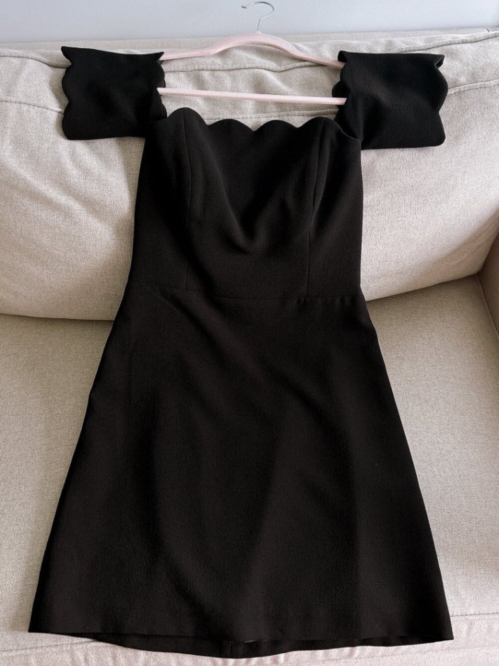 99% NEW CLUB MONACO DRESS, SIZE 4